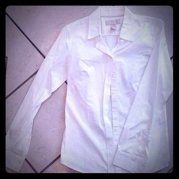 Banana Republic Tops - Banana Republic White size 4 long sleeve shirt